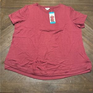 Danskin woman’s Maroon shirt top size 2X NWT